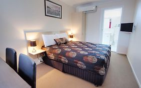 High Street Motor Inn